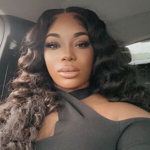 Meet your Posher, Nece